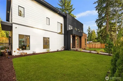 10416 130th Avenue NE Kirkland WA 98033