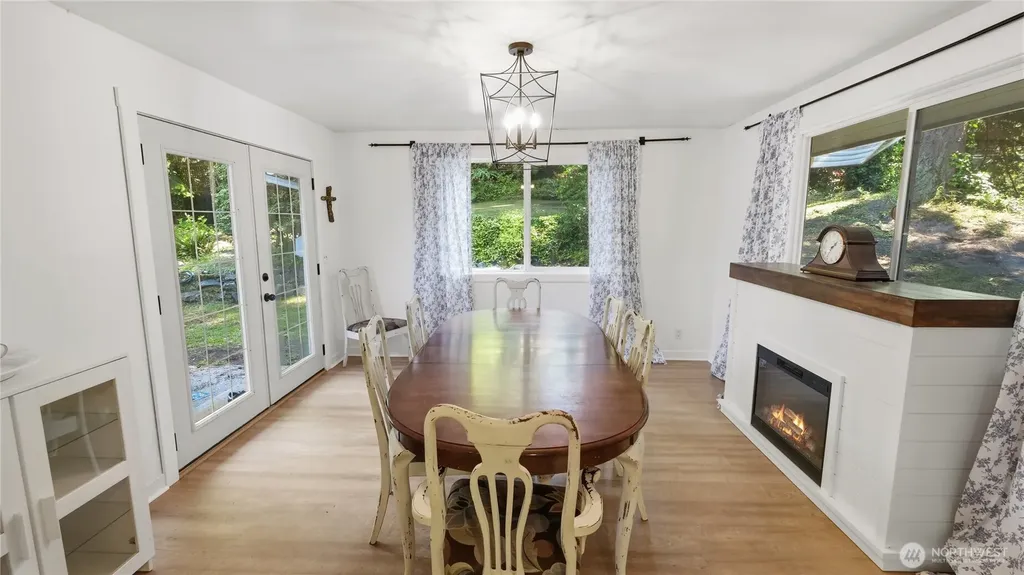 18427 Homeview Drive Edmonds WA 98026