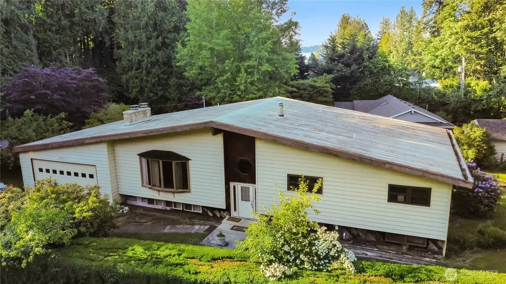 18408 SE 44th Street Issaquah WA 98027