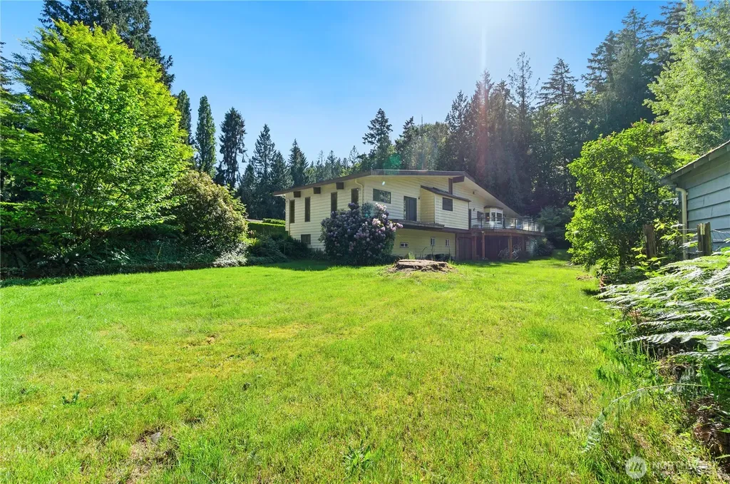 18408 SE 44th Street Issaquah WA 98027