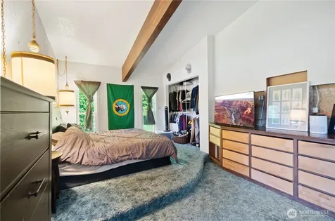 18408 SE 44th Street Issaquah WA 98027