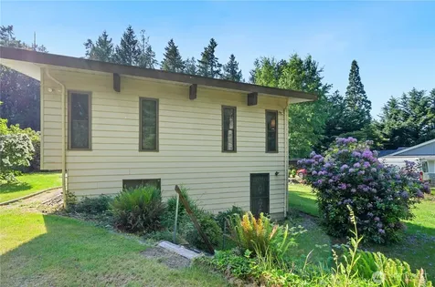 18408 SE 44th Street Issaquah WA 98027