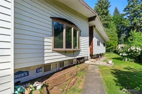 18408 SE 44th Street Issaquah WA 98027