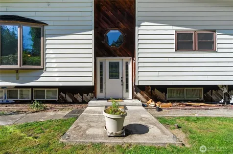 18408 SE 44th Street Issaquah WA 98027