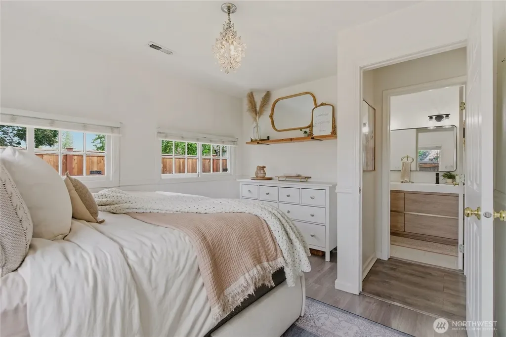 1059 Lafromboise Street Enumclaw WA 98022