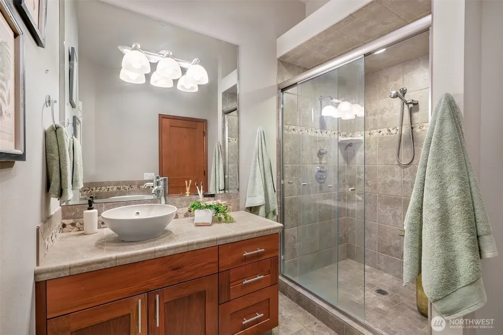 2004 Valley View Drive Lake Stevens WA 98258