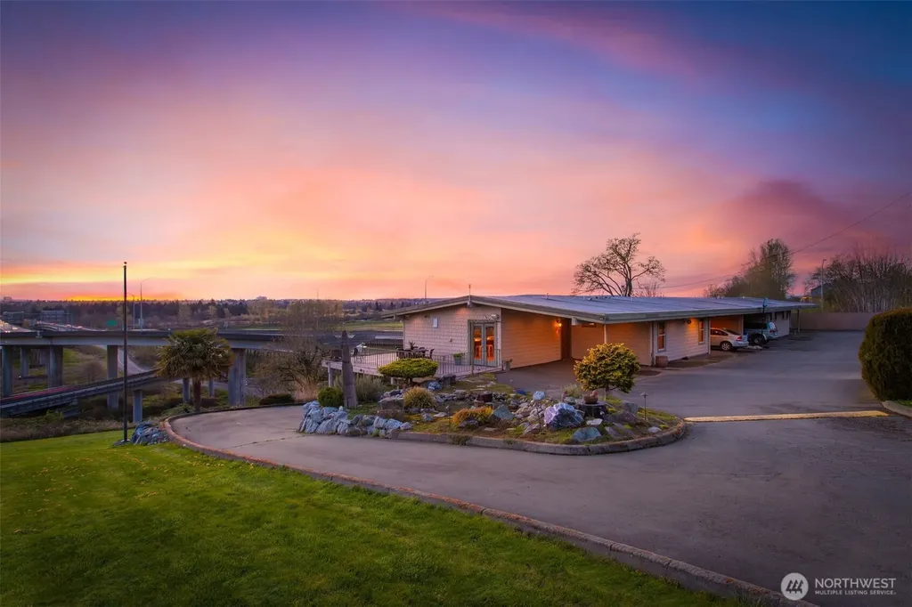 2004 Valley View Drive Lake Stevens WA 98258