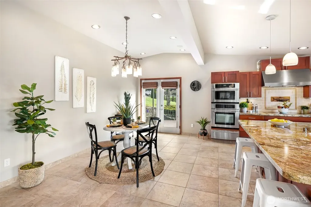 2004 Valley View Drive Lake Stevens WA 98258