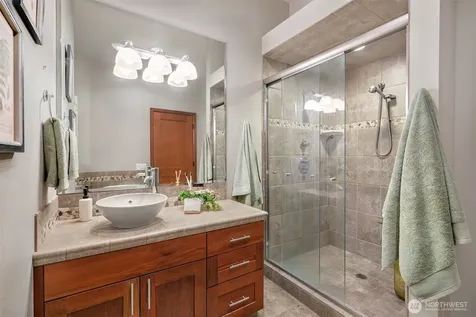 2004 Valley View Drive Lake Stevens WA 98258