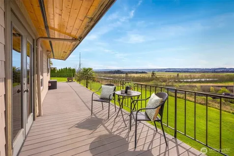 2004 Valley View Drive Lake Stevens WA 98258