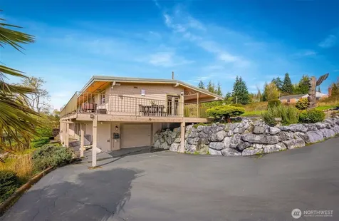 2004 Valley View Drive Lake Stevens WA 98258
