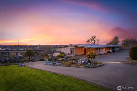 2004 Valley View Drive Lake Stevens WA 98258