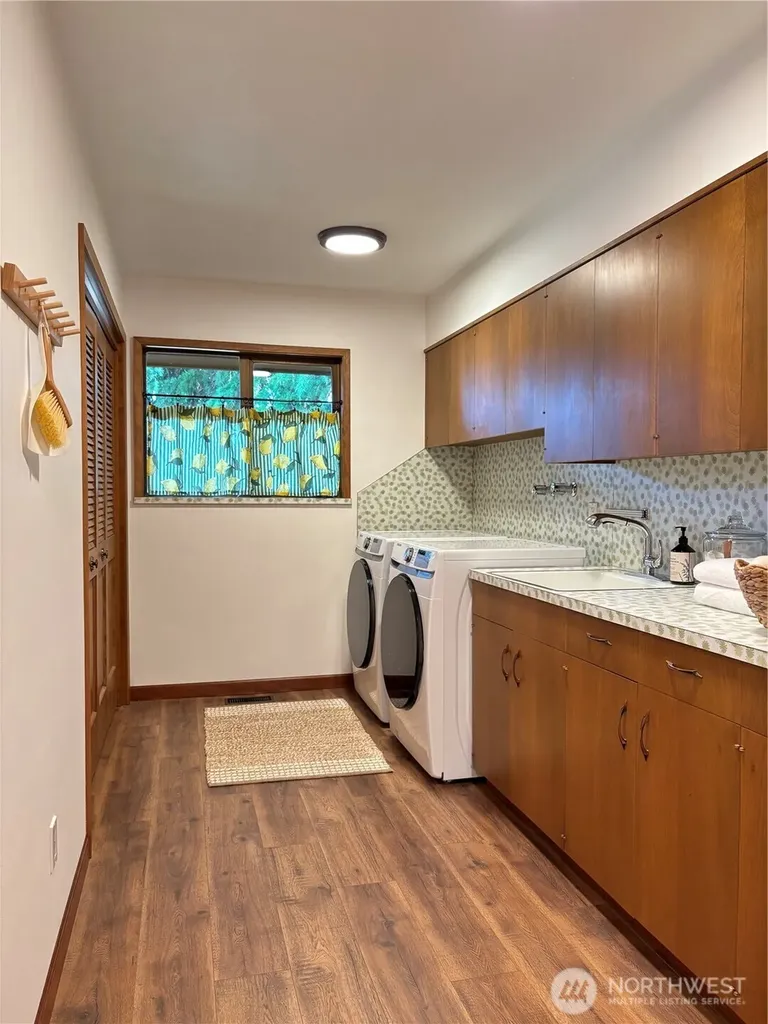 720 1st Street Hoquiam WA 98550