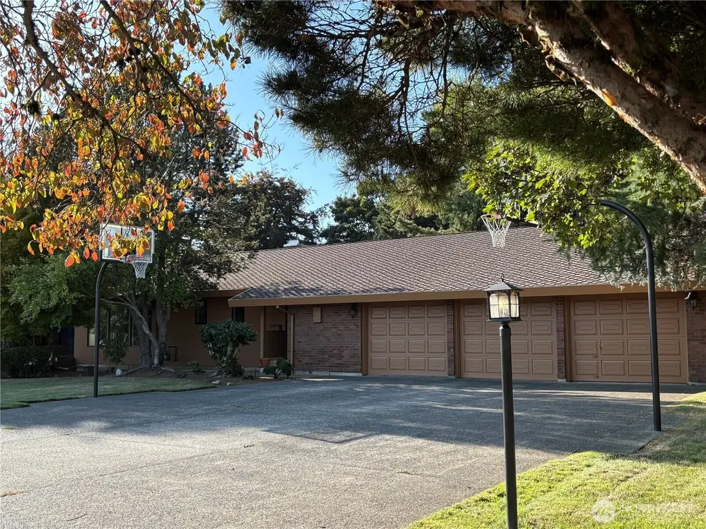 720 1st Street Hoquiam WA 98550