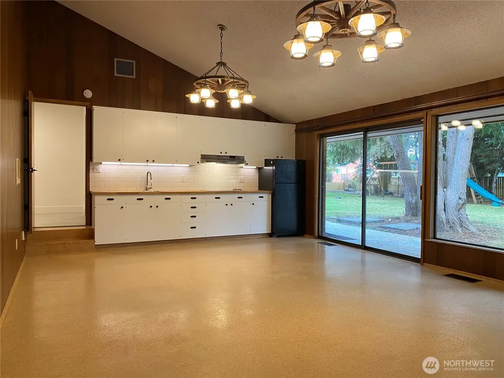 720 1st Street Hoquiam WA 98550