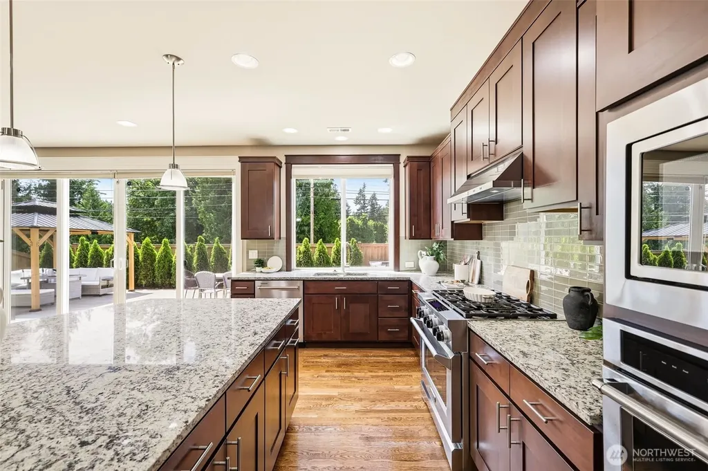 21223 NE 9th Place Sammamish WA 98074