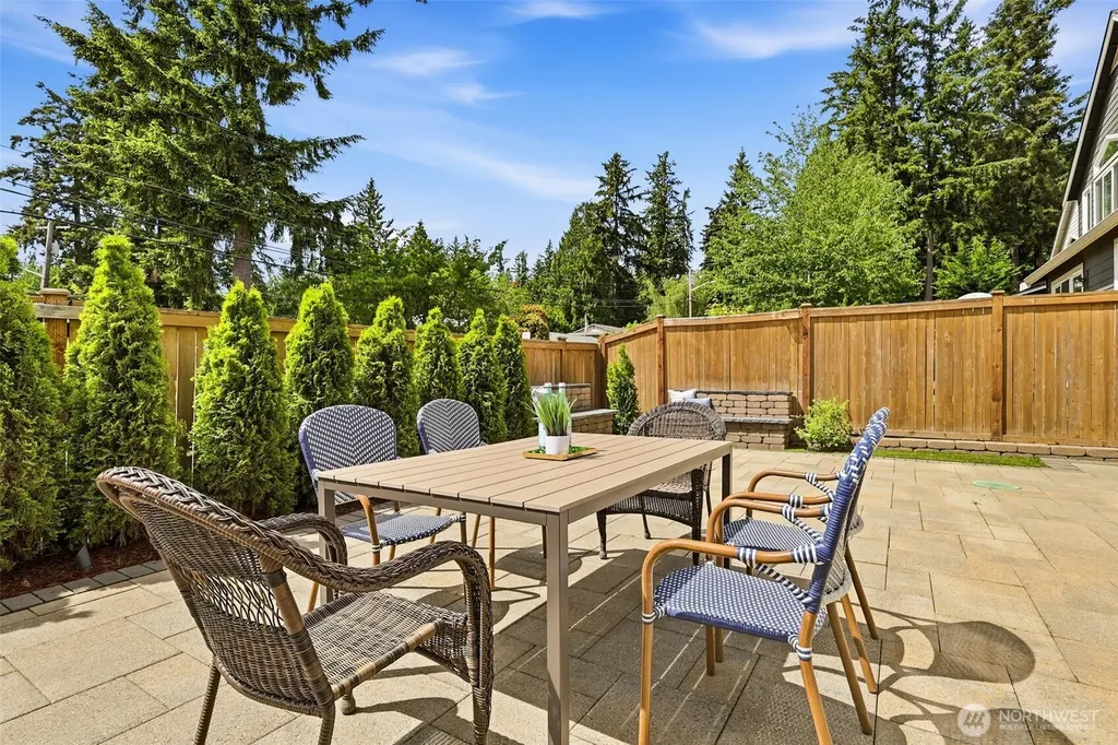 21223 NE 9th Place Sammamish WA 98074