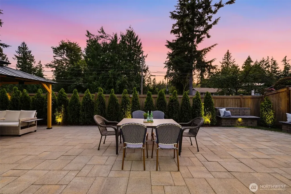 21223 NE 9th Place Sammamish WA 98074