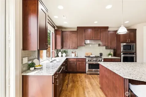 21223 NE 9th Place Sammamish WA 98074