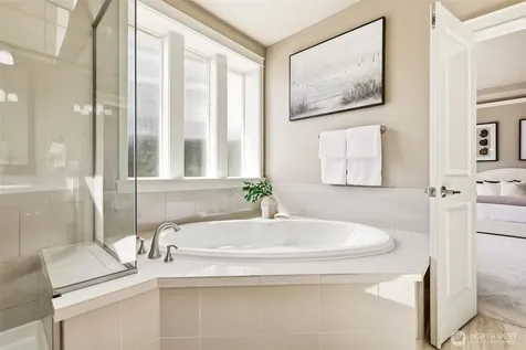 21223 NE 9th Place Sammamish WA 98074