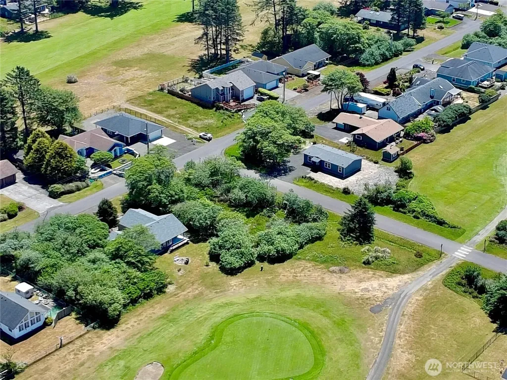301 Octopus Avenue NE Ocean Shores WA 98569