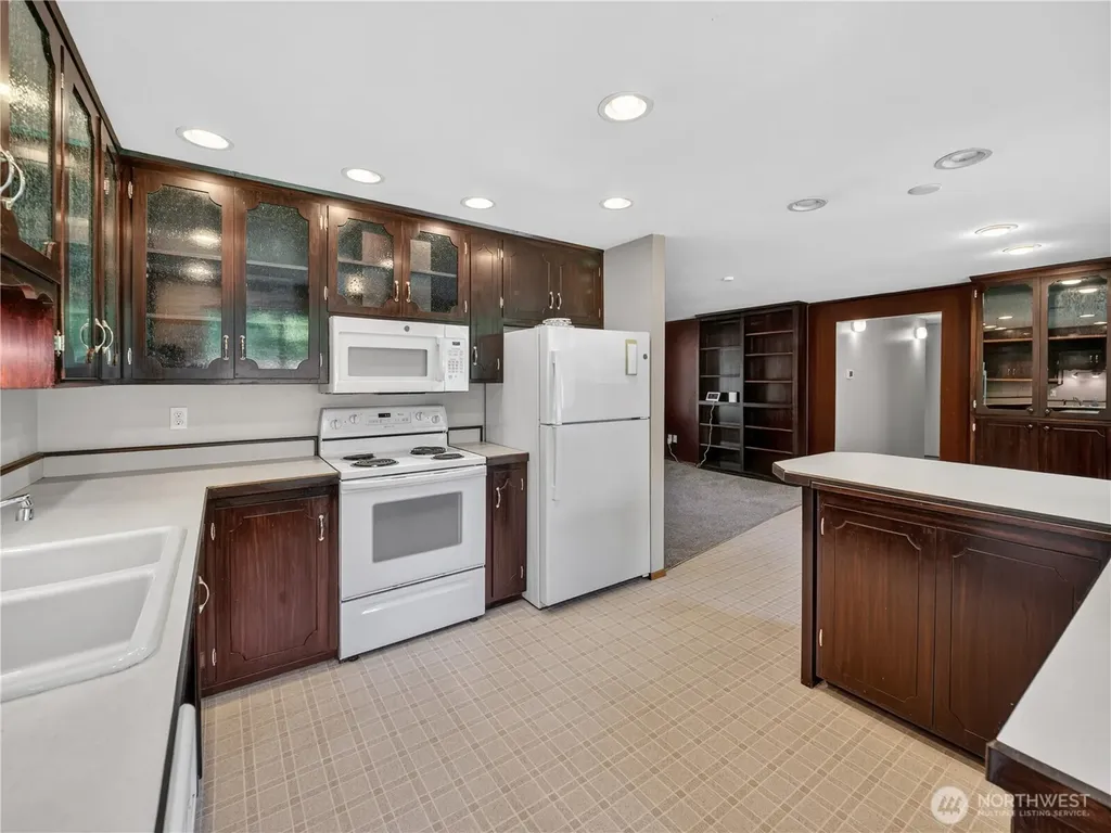 22430 SE 392nd Street Enumclaw WA 98022
