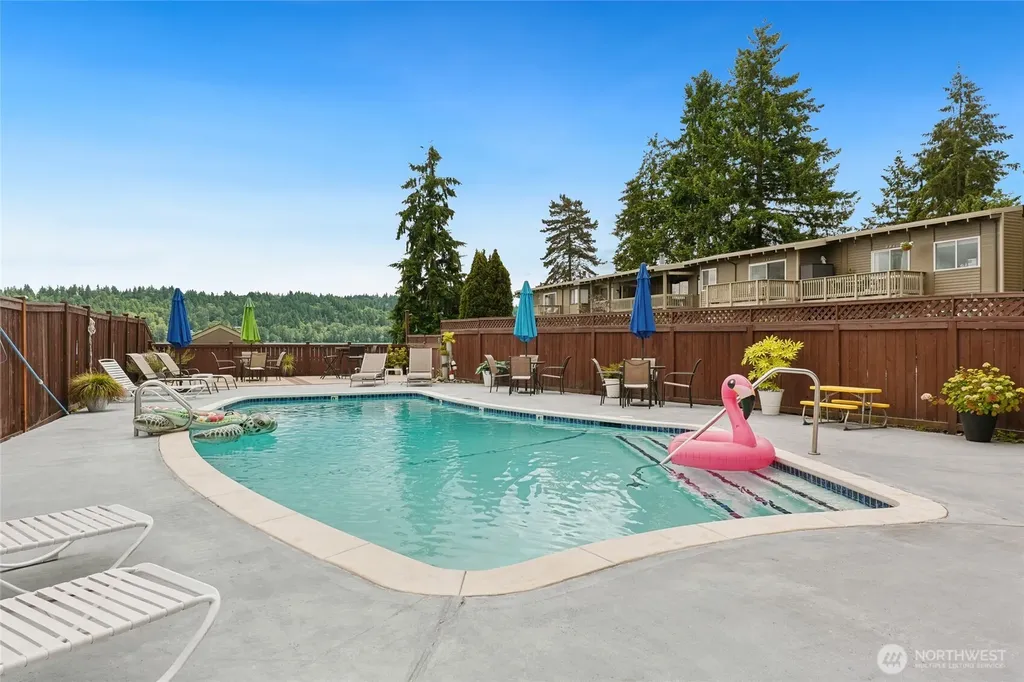 4050 W Lake Sammamish Pkwy NE Redmond WA 98052