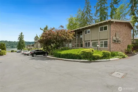 4050 W Lake Sammamish Pkwy NE Redmond WA 98052