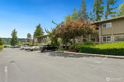 4050 W Lake Sammamish Pkwy NE Redmond WA 98052