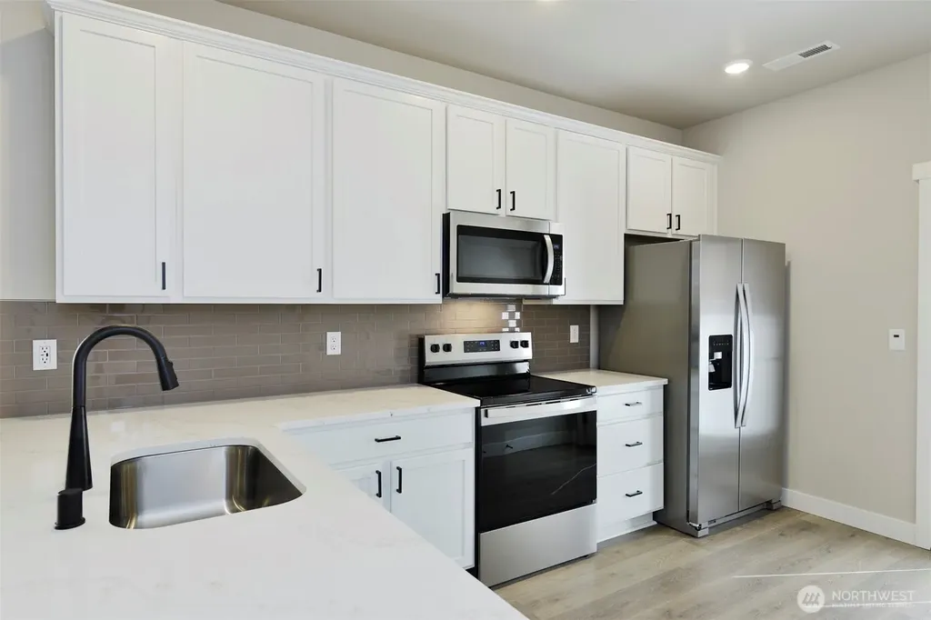 5902 NW Rhino Way Silverdale WA 98312