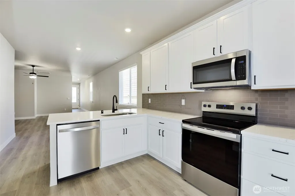 5902 NW Rhino Way Silverdale WA 98312