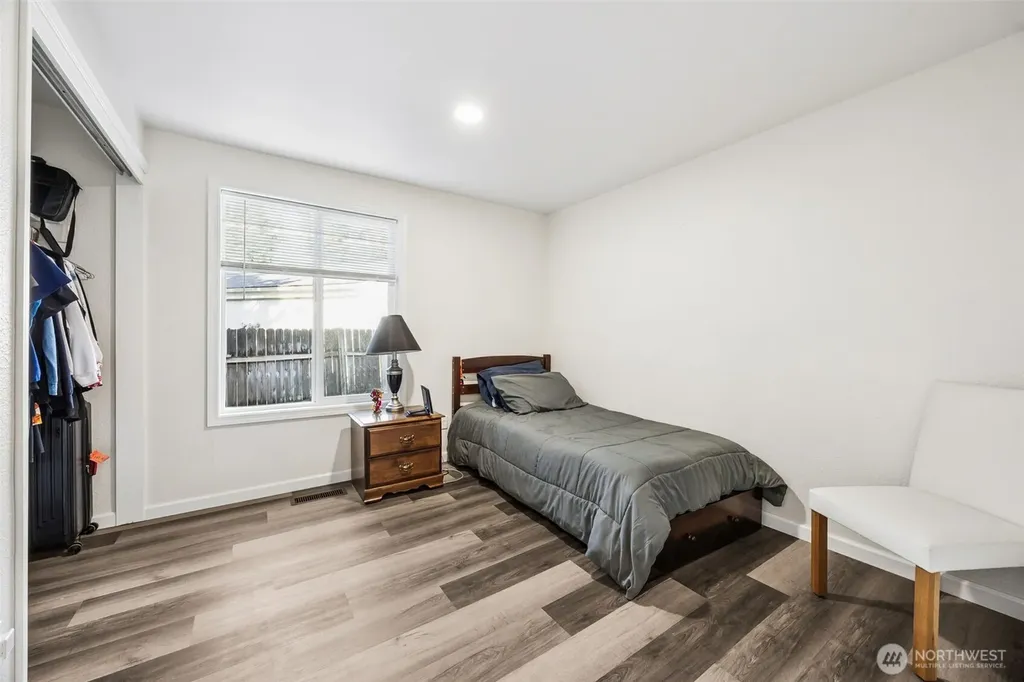 6425 Nyanza Park Drive SW Lakewood WA 98499