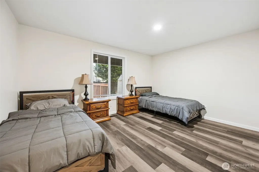 6425 Nyanza Park Drive SW Lakewood WA 98499