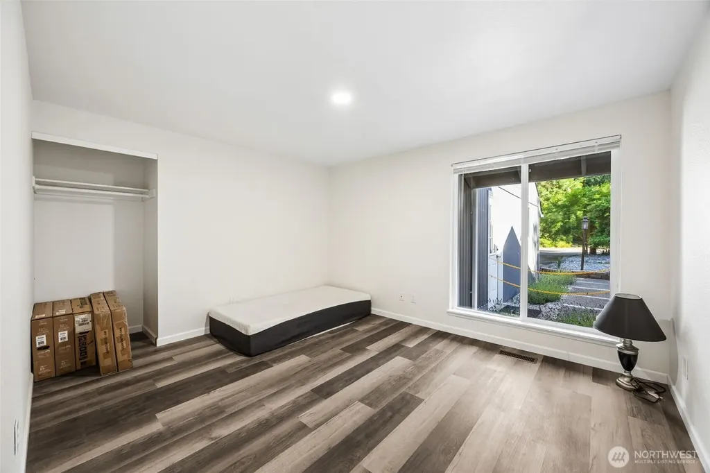 6425 Nyanza Park Drive SW Lakewood WA 98499