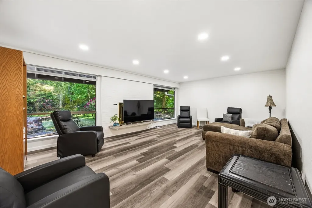 6425 Nyanza Park Drive SW Lakewood WA 98499