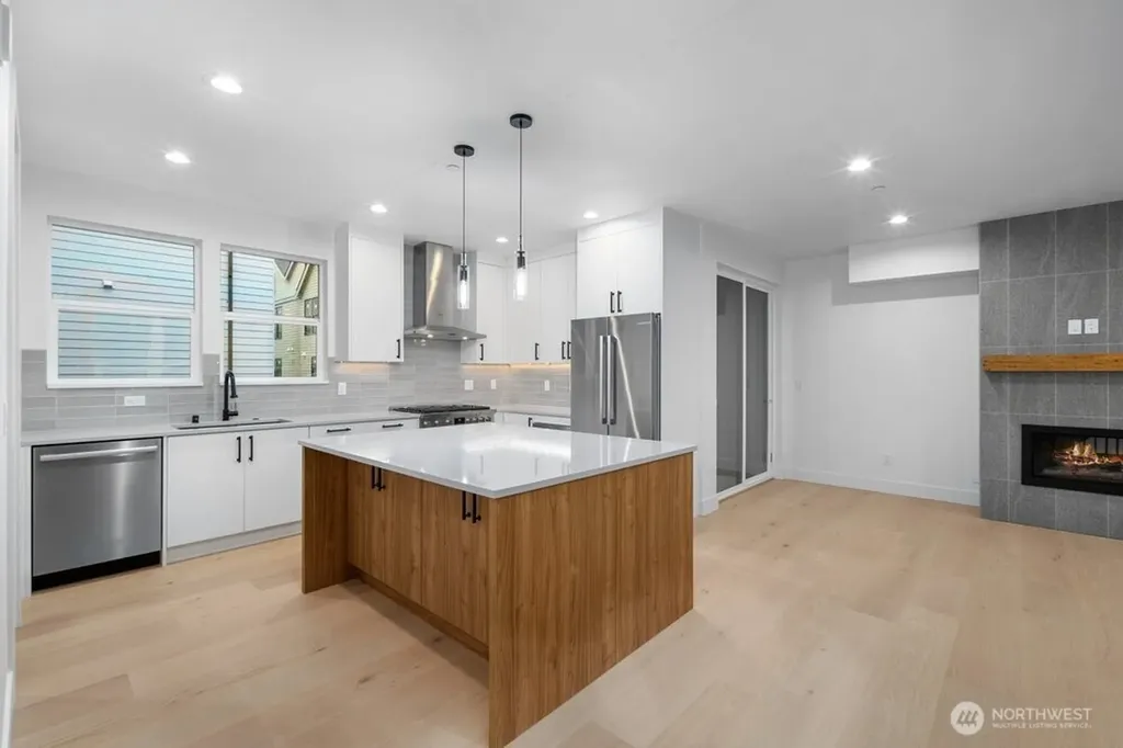 697 NW Locust St (Homesite #8) Issaquah WA 98027