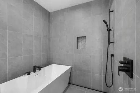 697 NW Locust St (Homesite #8) Issaquah WA 98027