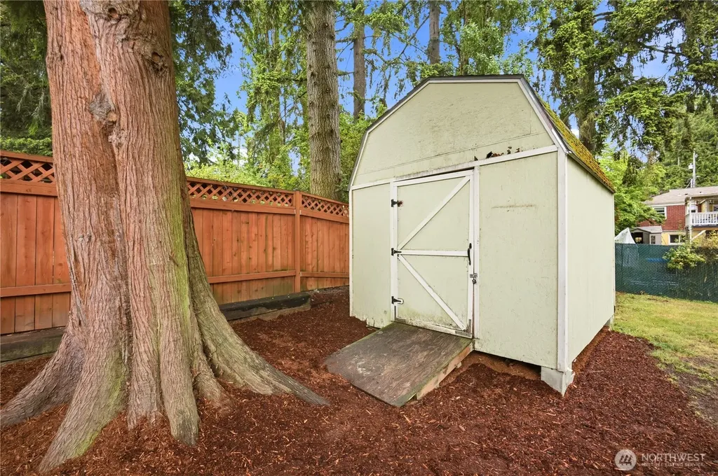 14716 22nd Avenue NE Shoreline WA 98155