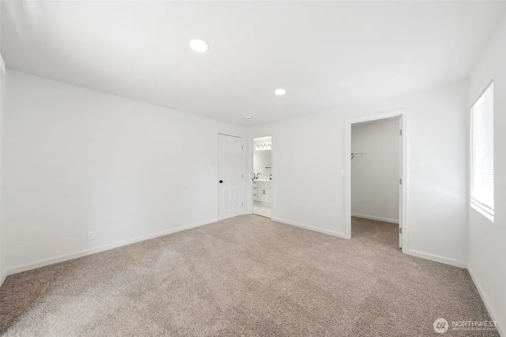 30811 26th Avenue SW Federal Way WA 98023