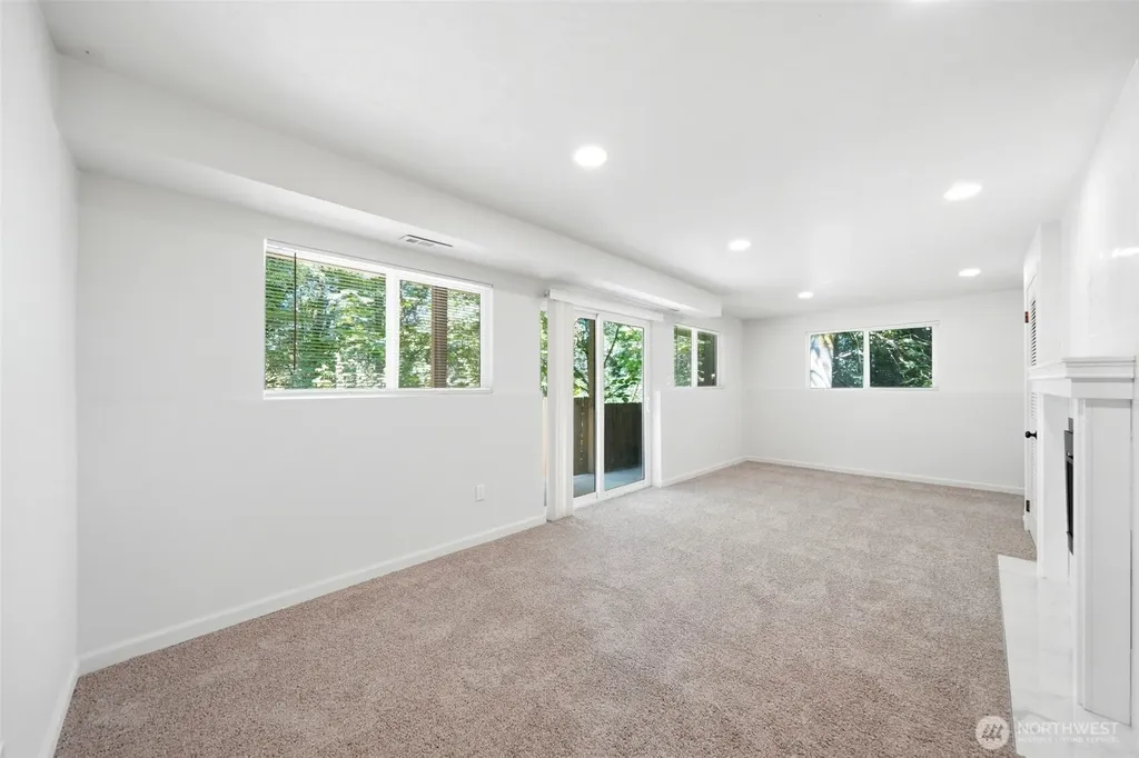 30811 26th Avenue SW Federal Way WA 98023