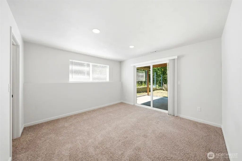 30811 26th Avenue SW Federal Way WA 98023