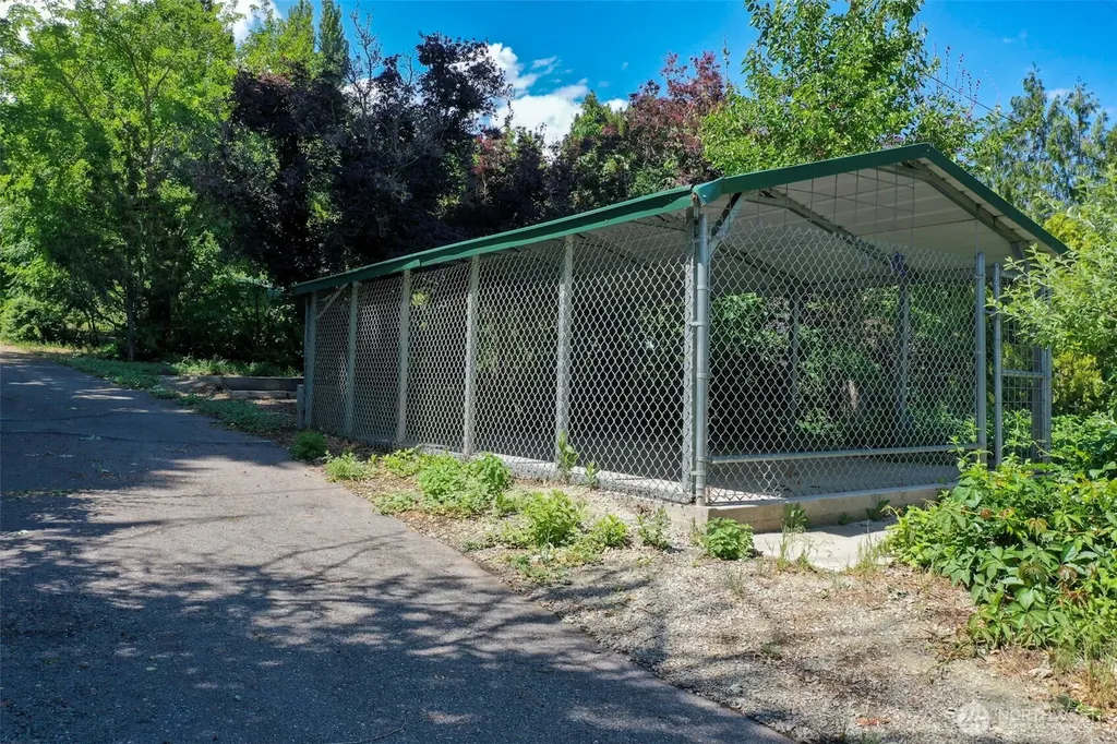 104 Westlake Road Oroville WA 98844
