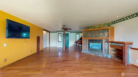 104 Westlake Road Oroville WA 98844