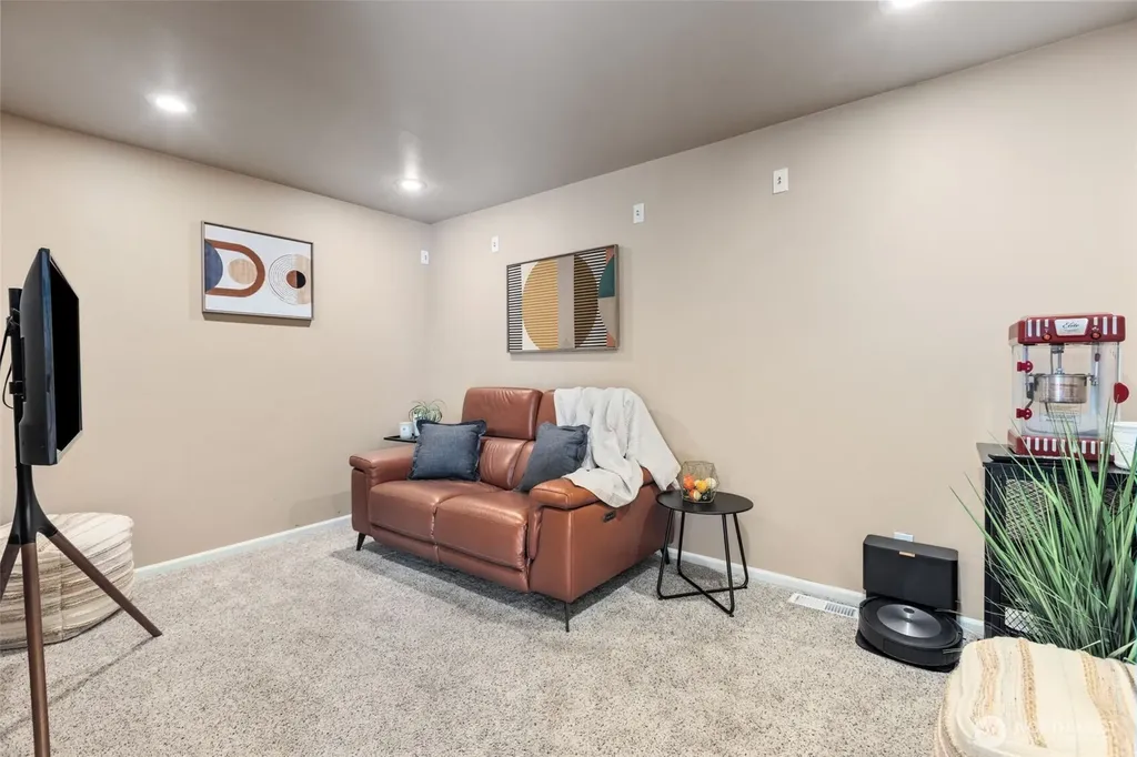 29873 232nd Avenue SE Black Diamond WA 98010