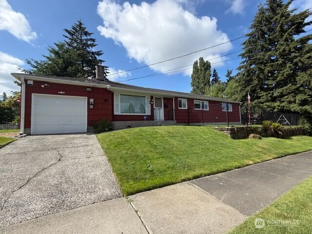 1402 S 44th Street Tacoma WA 98418