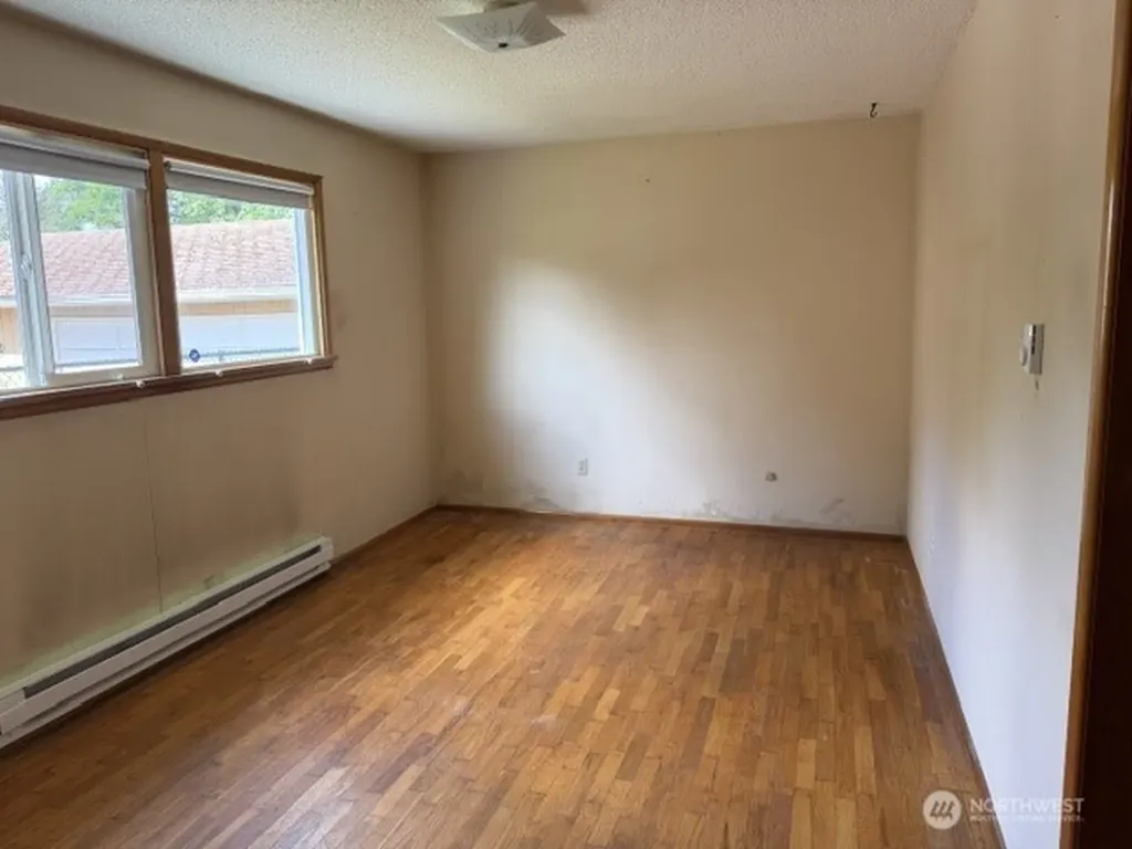 1402 S 44th Street Tacoma WA 98418