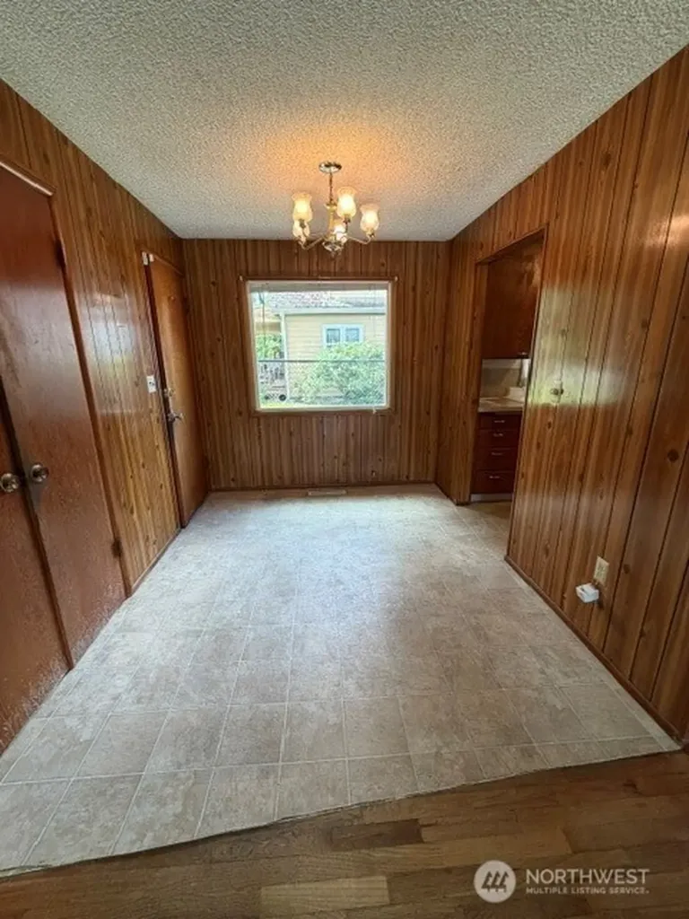 1402 S 44th Street Tacoma WA 98418