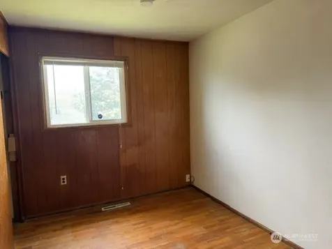 1402 S 44th Street Tacoma WA 98418