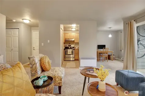 1126 N 198th Street Shoreline WA 98133