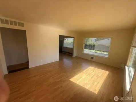 1413 SE Central Avenue College Place WA 99324